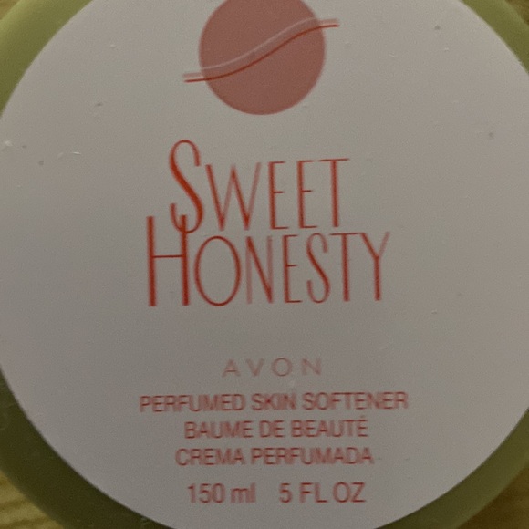 Skin Softener Cream in four different fragrances - Picture 3 of 5